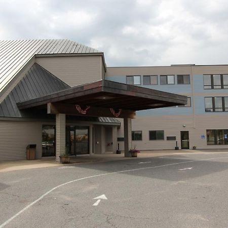 Baraga Lakeside Inn Esterno foto